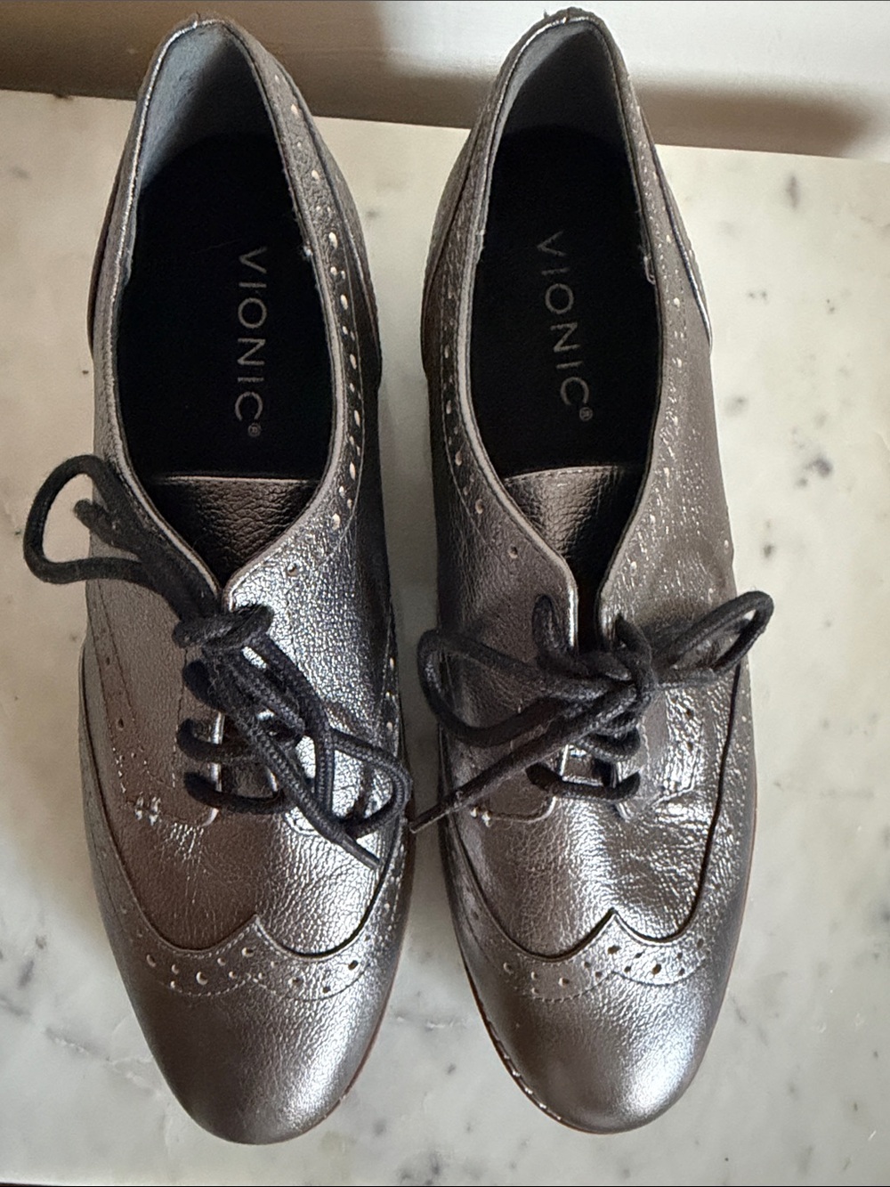Vionic “Alfina” Women's Metallic Wingtip Derby Oxfords Sneaker Size 7.5 - Picture 2 of 5